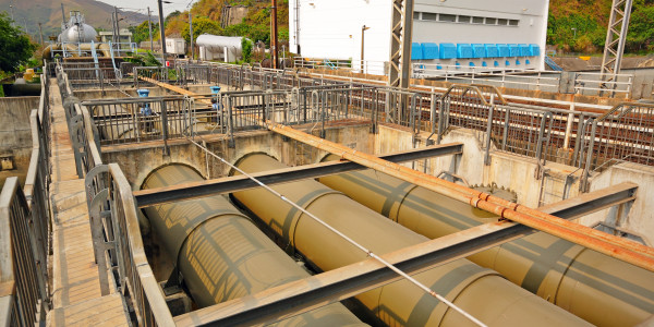 Tuberos · Instalación / Mantenimiento Tuberías Industriales Roda de Ter · Soldadura y Unión de Tuberías